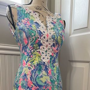 Lilly Pulitzer Pre-Owned A-Line Shift in Very Good Condition Size 2
